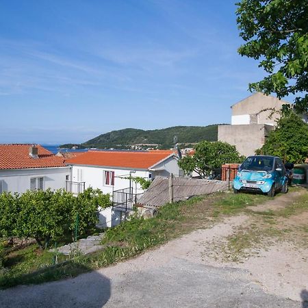 Strma Apartments Vis Exterior photo