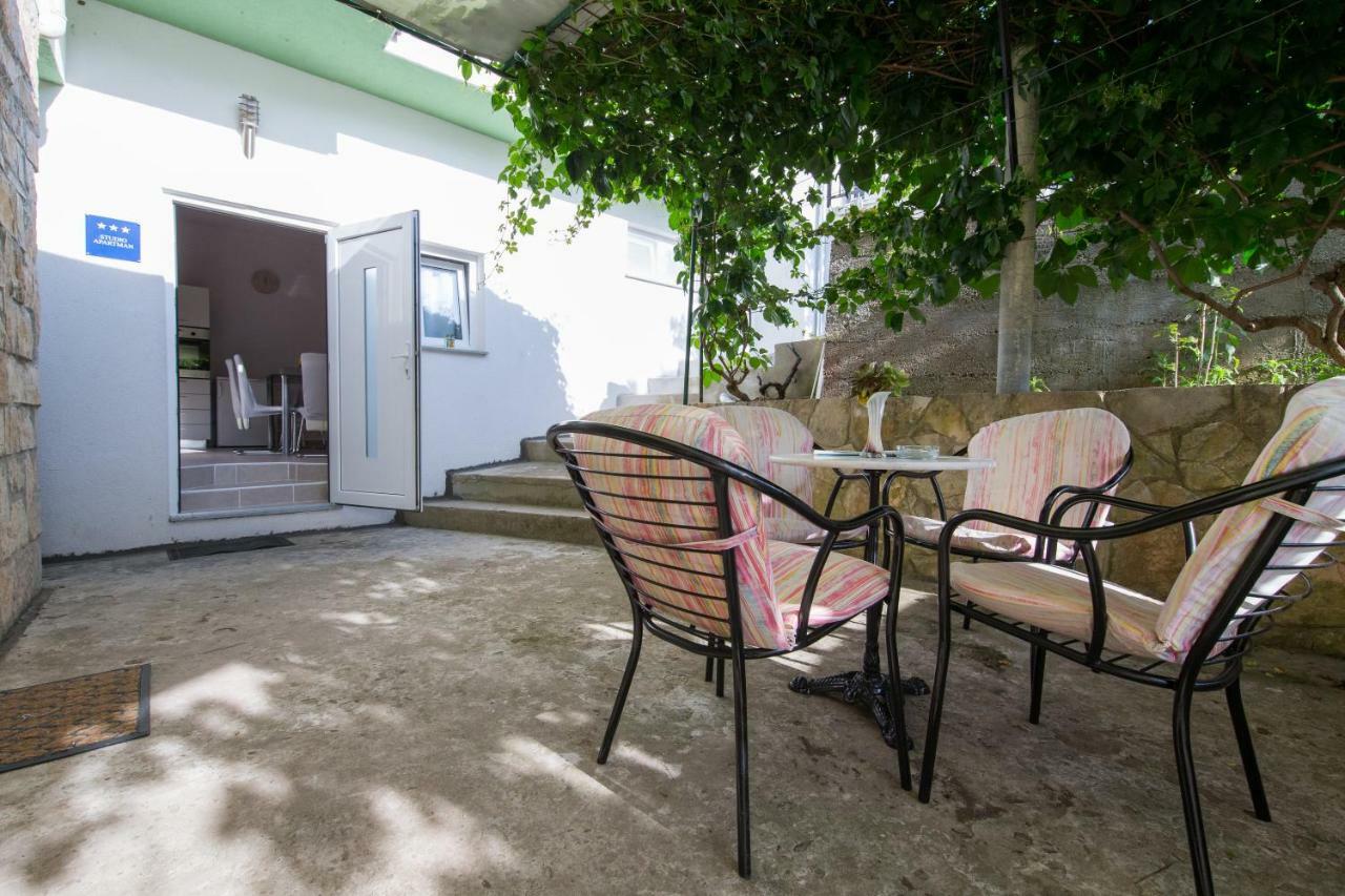 Strma Apartments Vis Exterior photo