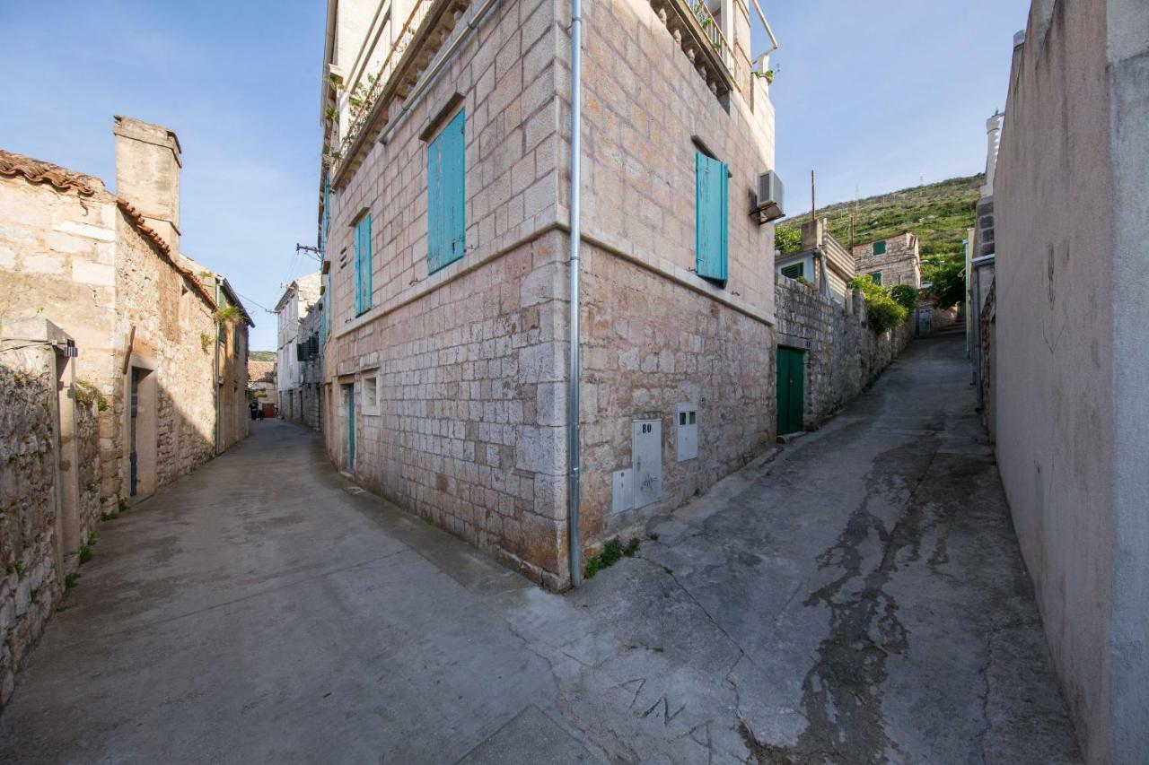 Strma Apartments Vis Exterior photo
